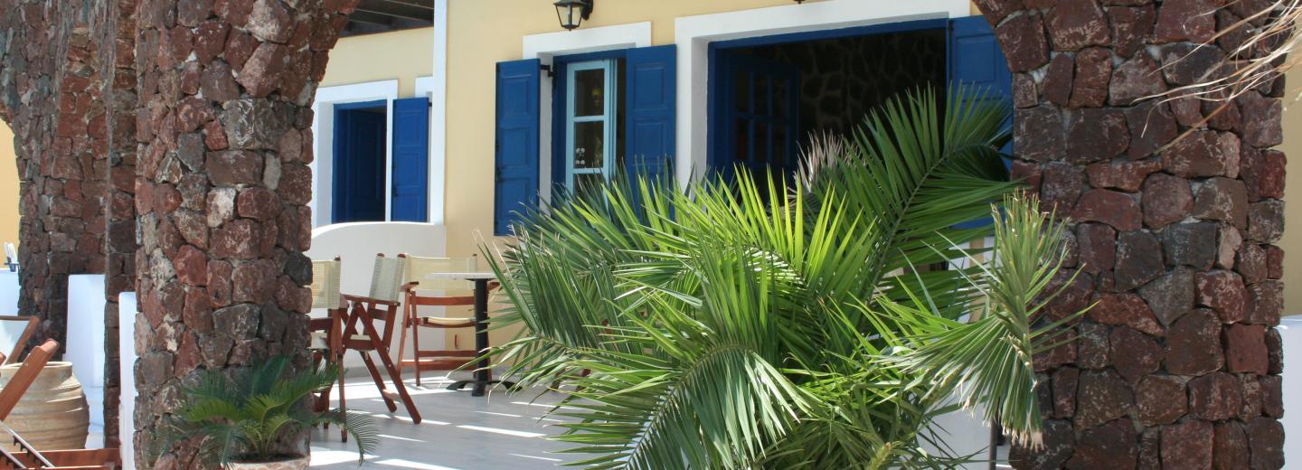 © Eurotours Santorin - Kamari