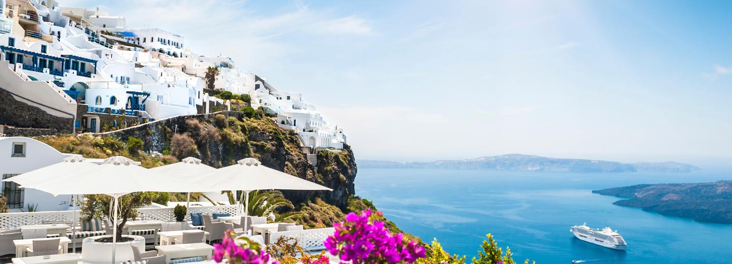 © Eurotours Santorin - Kamari