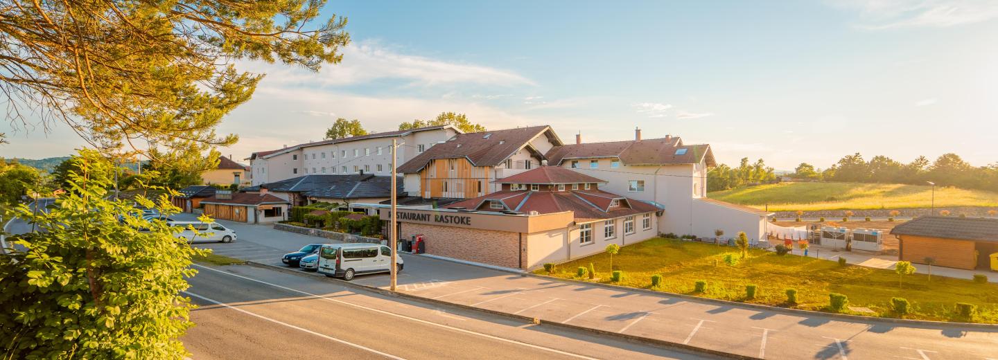 © Eurotours Slunj – Plitvicei-tavak Nemzeti Park