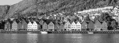 9698165/bergen-hauser-ufer-gettyimages-538668772-erweitert-0_1662562043358.jpg