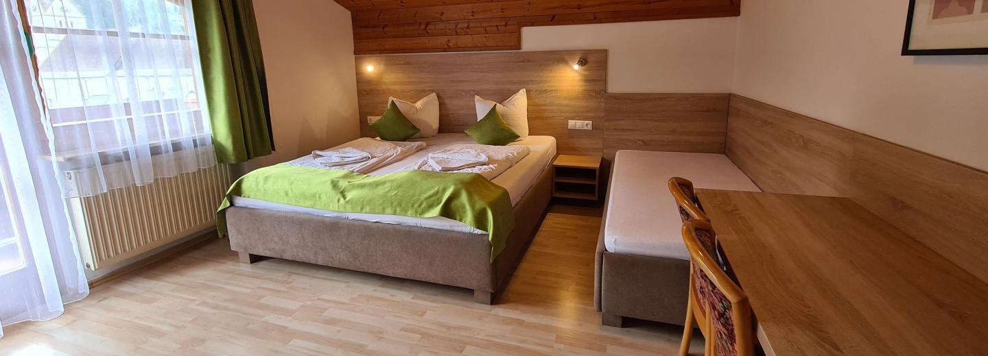 © Eurotours kétágyas szoba erkély/terasz kilátás a hegyekre "Comfort"