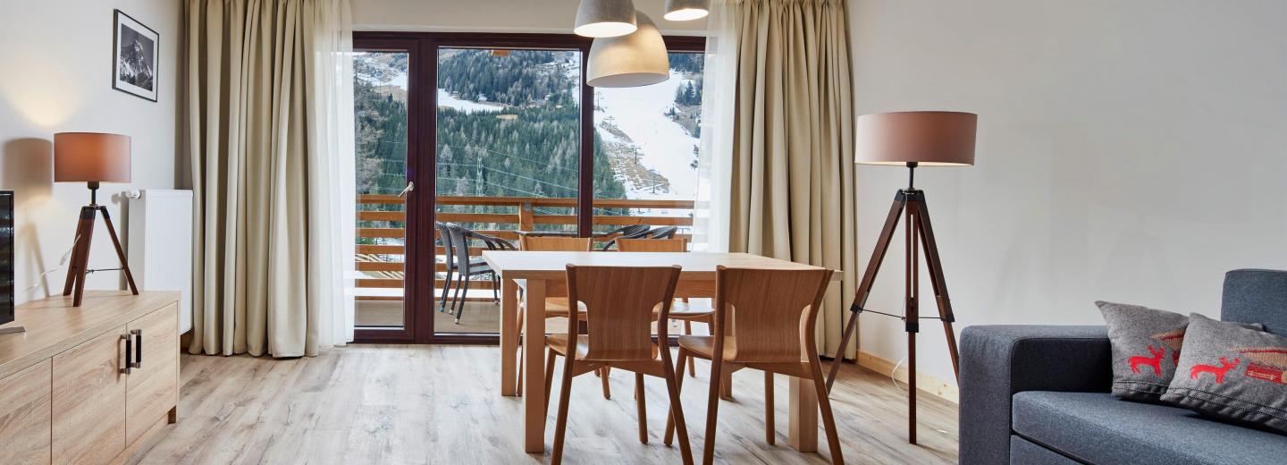 © Eurotours „Alpenwohnen.S” Standard erkélyes apartman