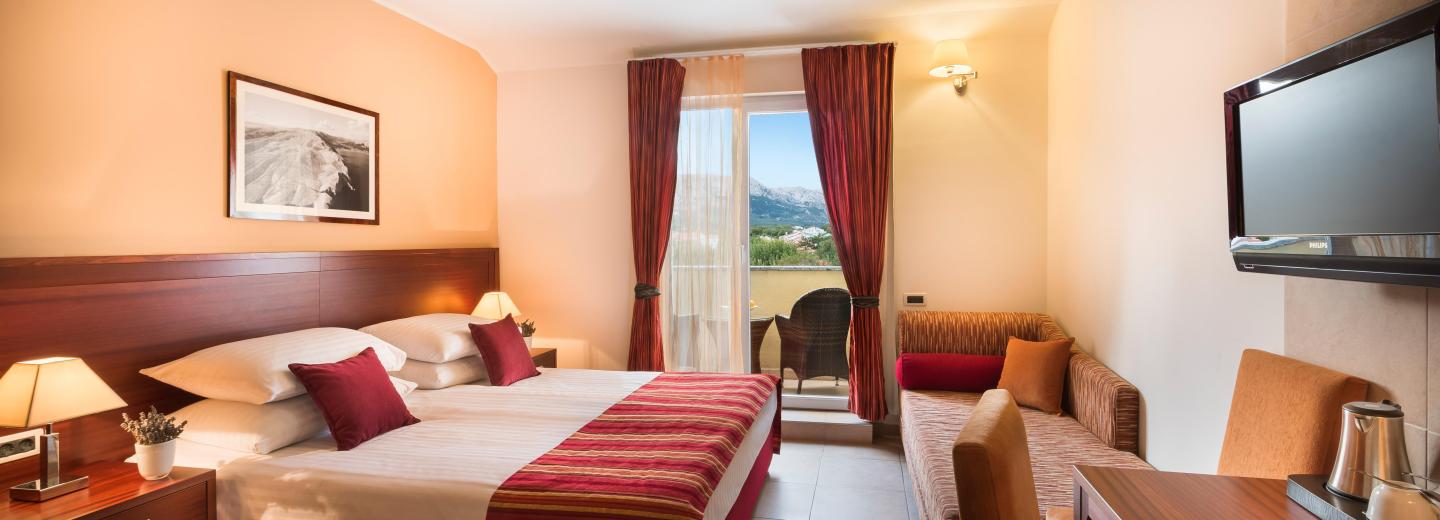 © Eurotours Baška