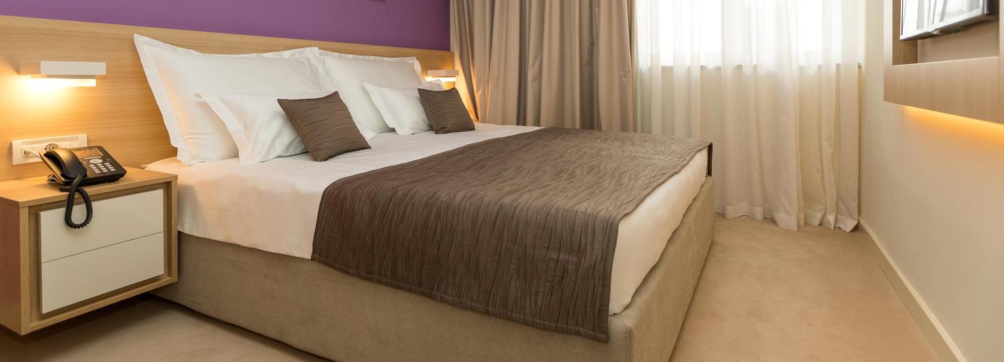 © Eurotours kétágyas szoba comfort kilátás a városra