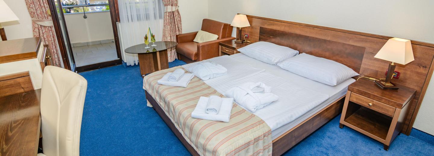 © Eurotours kétágyas szoba standard erkély