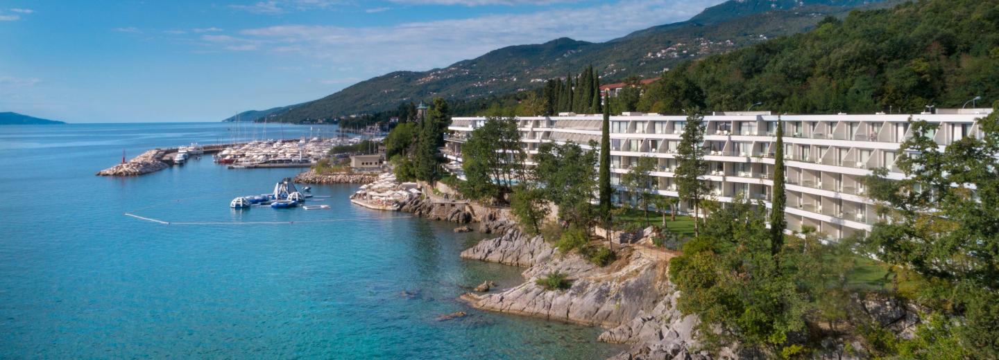 © Eurotours Ičići - Abbázia