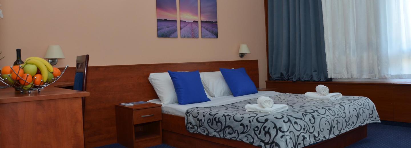 © Eurotours Novalja – Pag