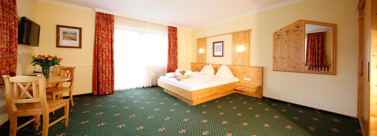 © Eurotours deluxe Kétágyas szoba erkély "Grande"