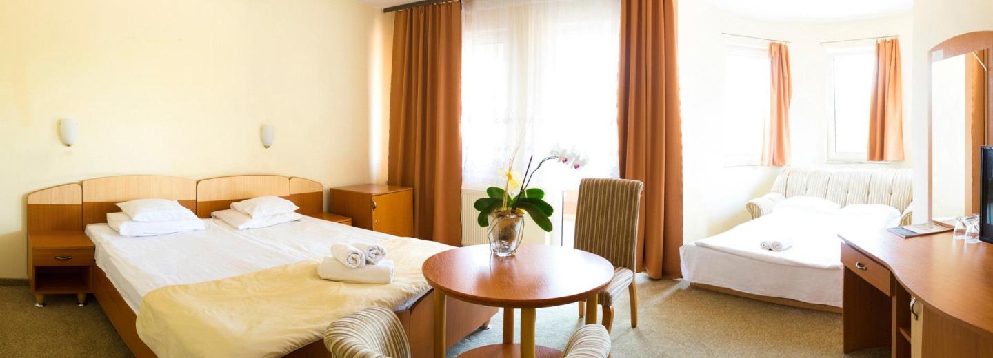 © Eurotours Zimmerbeispiel