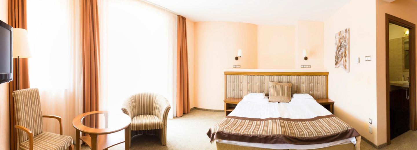 © Eurotours Zimmerbeispiel