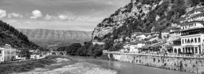 9814972/berat-fluss-istock-000047620754-full-c-nicolasdecorte_1739875708043.jpg