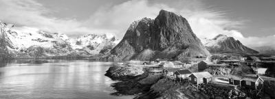 9816808/lofoten-norwegen-gettyimages-479658480_1744265410903.jpg