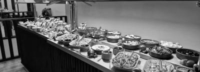 9817525/restaurant-buffet-53389211545-o_1748595055466.jpg