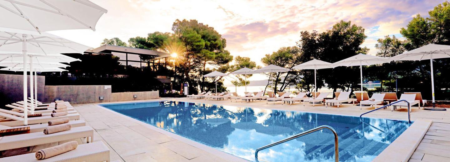 © Eurotours Vrboska