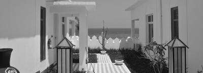 9817639/beach-house-entrance-sea-view_1745908524196.jpg