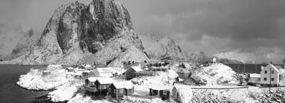 9818411/lofoten-hamnoy-gettyimages-669558900-erweitert_1744727030934.jpg