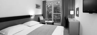 9818864/molindrio-plava-laguna-porec-749005481-291122-41158-6_1746451602889.jpg
