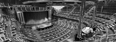 9820920/costa-favolosa-theater_1749754209548.jpg