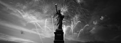 9820999/newyork-freiheitsstatue-feuerwerk-colourbox10068738-erweitert-0_1753867140097.jpg