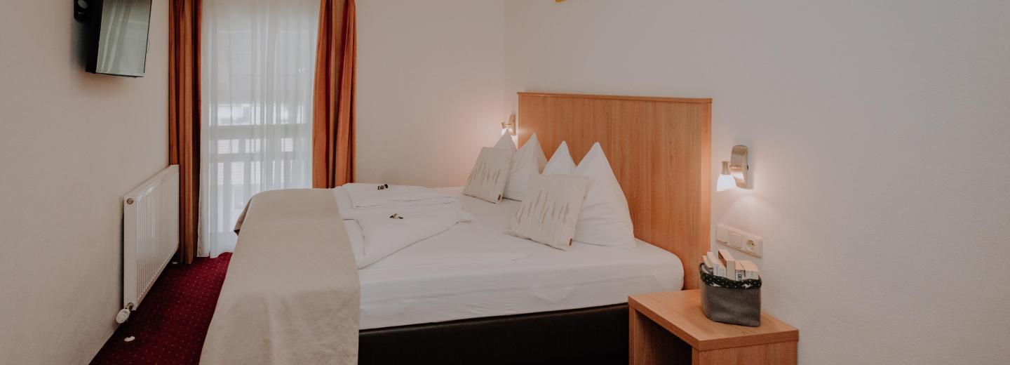 © sporthotel kitz Szobapélda: Standard családi szoba erkéllyel
