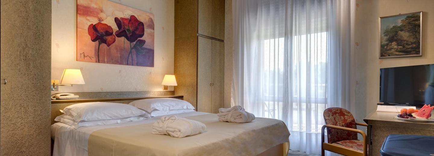 © Eurotours Szoba példa: classic kétágyas szoba erkéllyel