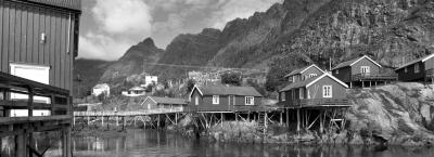 9822524/lofoten-hauser-colourbox9128779-erweitert-hof-0_1753945820511.jpg