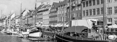 9822533/vbg25567-boote-am-kai-von-nyhavn-mit-haeusern_1753947849681.jpg