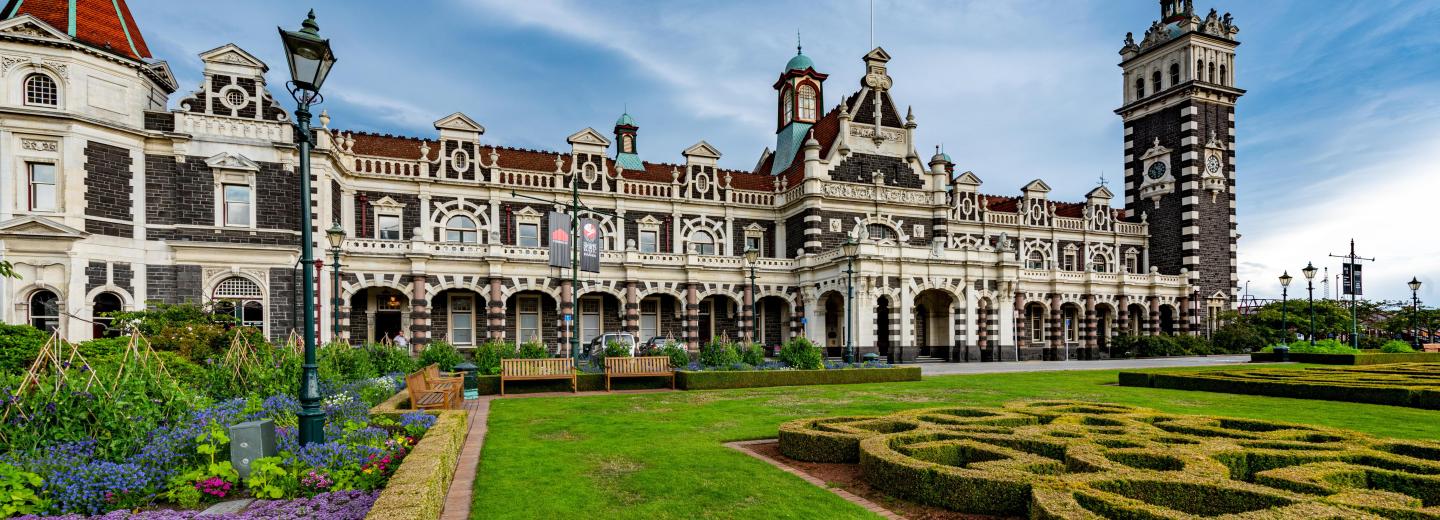 © Eurotours Dunedin