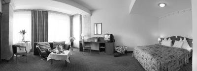 9823310/elisabethpark-bad-gastein-090315-12609-16_1755153045450.jpg
