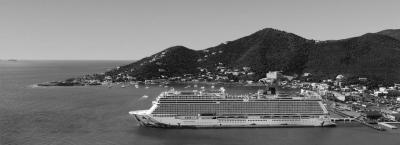 9823456/ncl-bliss-tortola-docked-portside-2018-022_1755610845980.jpg