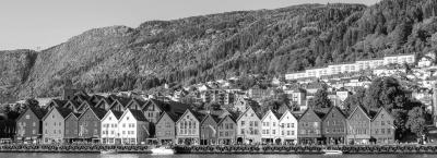 9823533/bergen-hauser-ufer-gettyimages-538668772-erweitert-7-_1755697573405.jpg