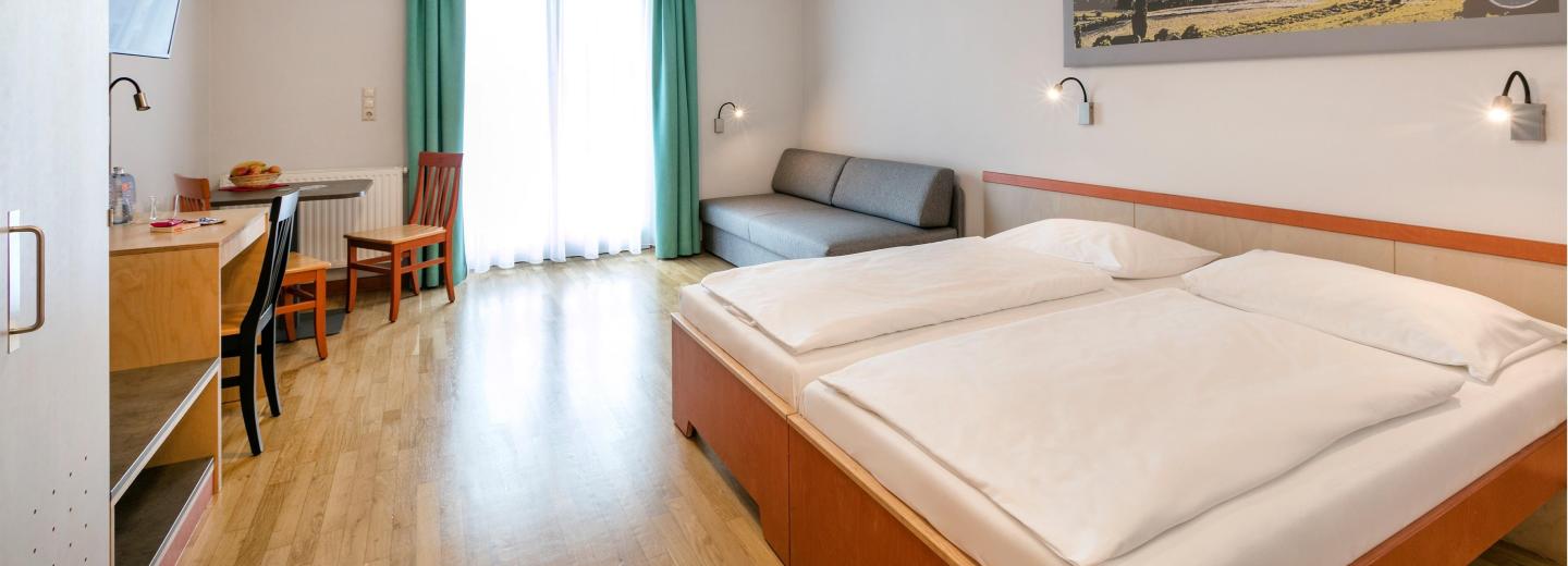 © Eurotours szoba példa, standard családi szoba