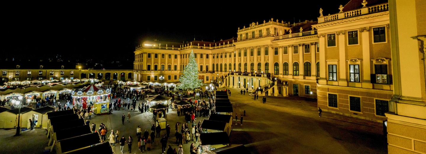 © Manfred Szieber - Weihnachtsmarkt Schloss Schönbrunn Karácsonyi vásár a Schönbrunn-kastélyban