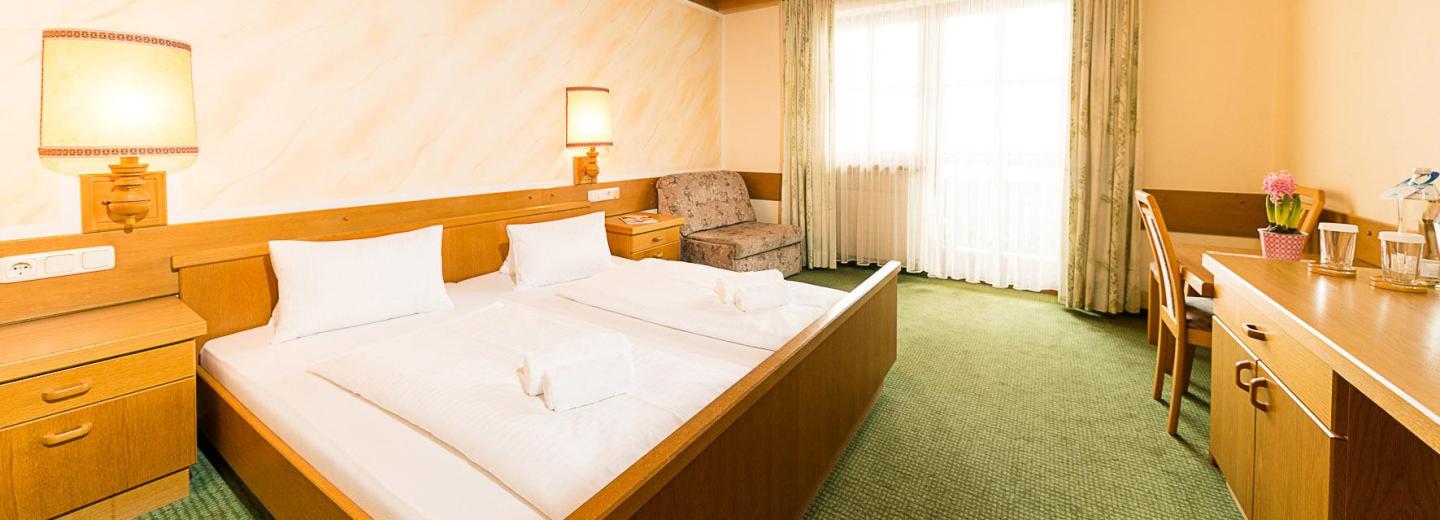 © Eurotours Szoba példa, „Standard“ kétágyas szoba
