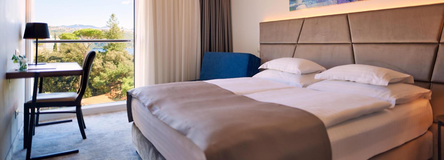 © Eurotours Zimmerbeispiel Doppelzimmer „Superior Meerseite“
