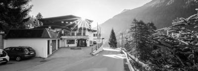 9826633/karl-schranz-st-anton-am-arlberg-30000148-040822-38435-5_1758717768469.jpg
