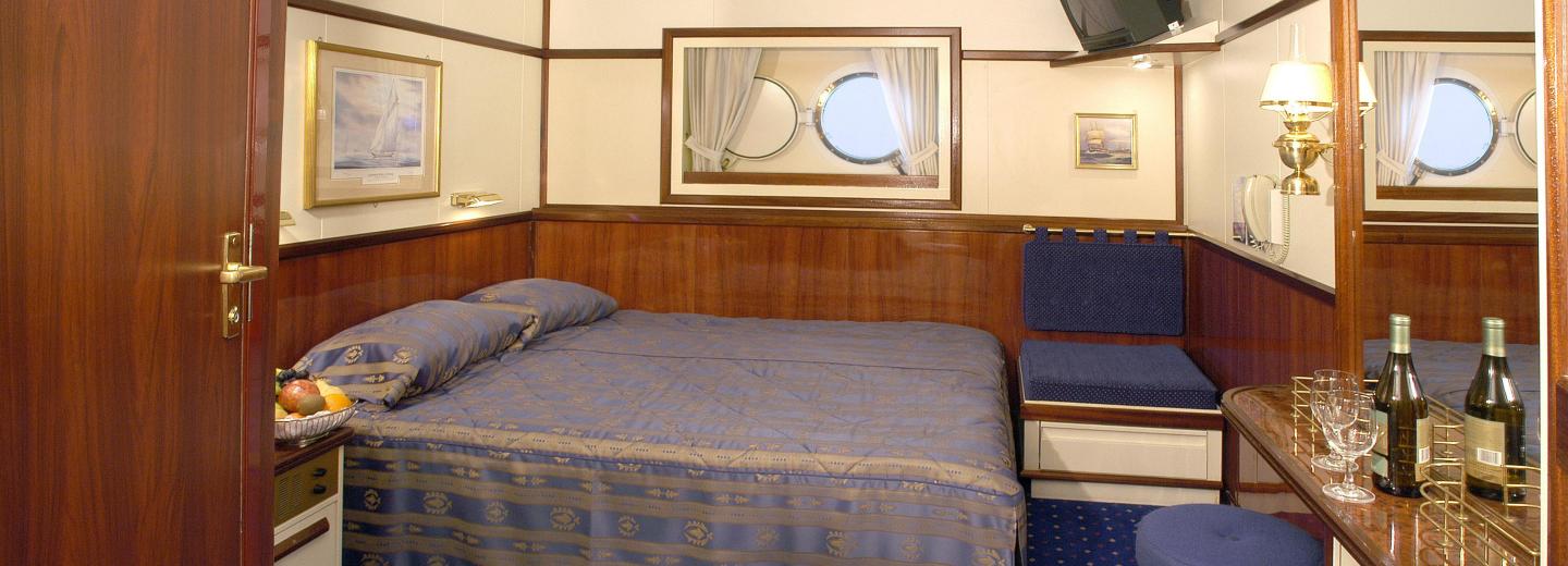 Karib-szigetek - vitorlás hajóút és fürdőzés