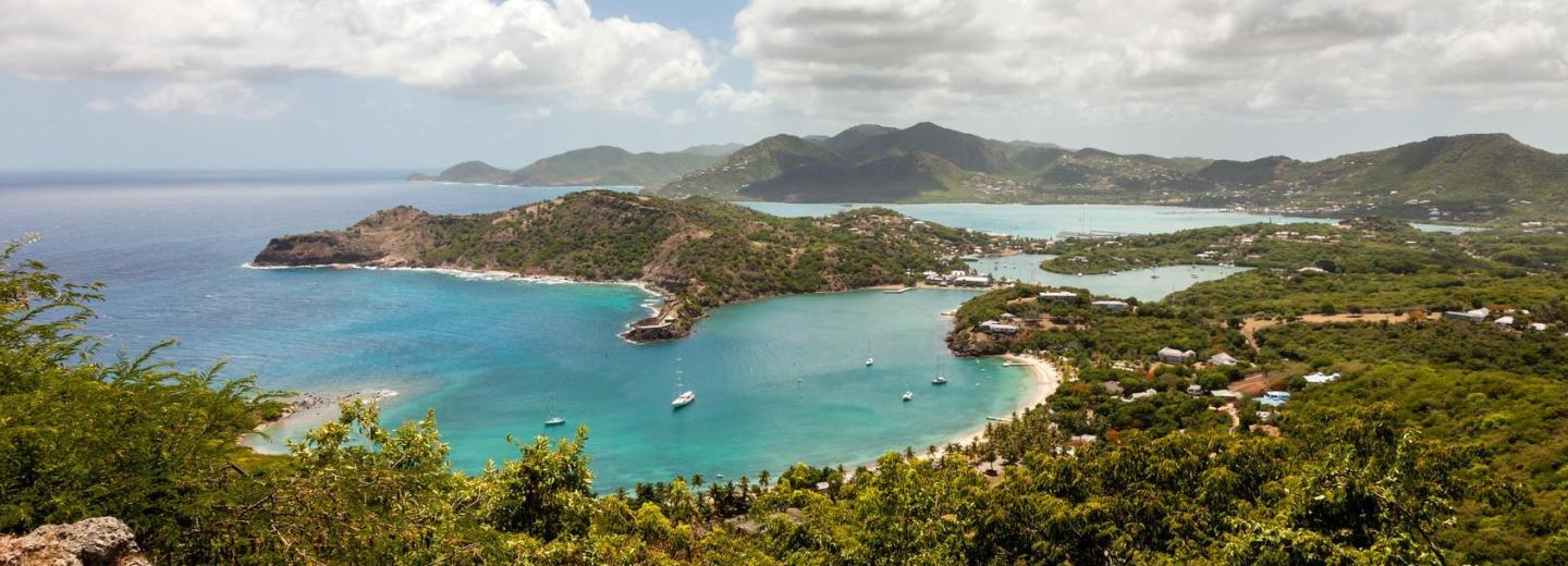 Karib-szigetek - vitorlás hajóút és fürdőzés