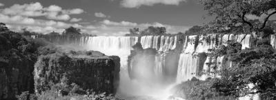 9826939/vbg33306-iguazu-wasserfaelle_1759481180247.jpg