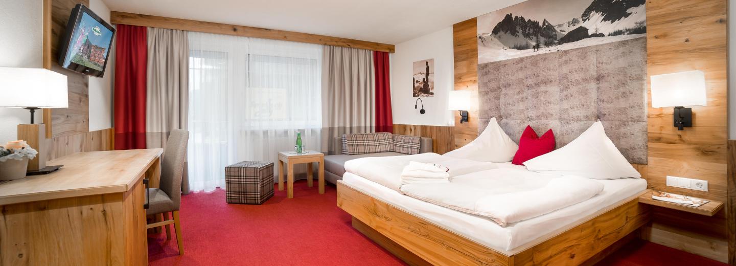 © Eurotours Szoba példa, „Comfort“ kétágyas szoba erkéllyel