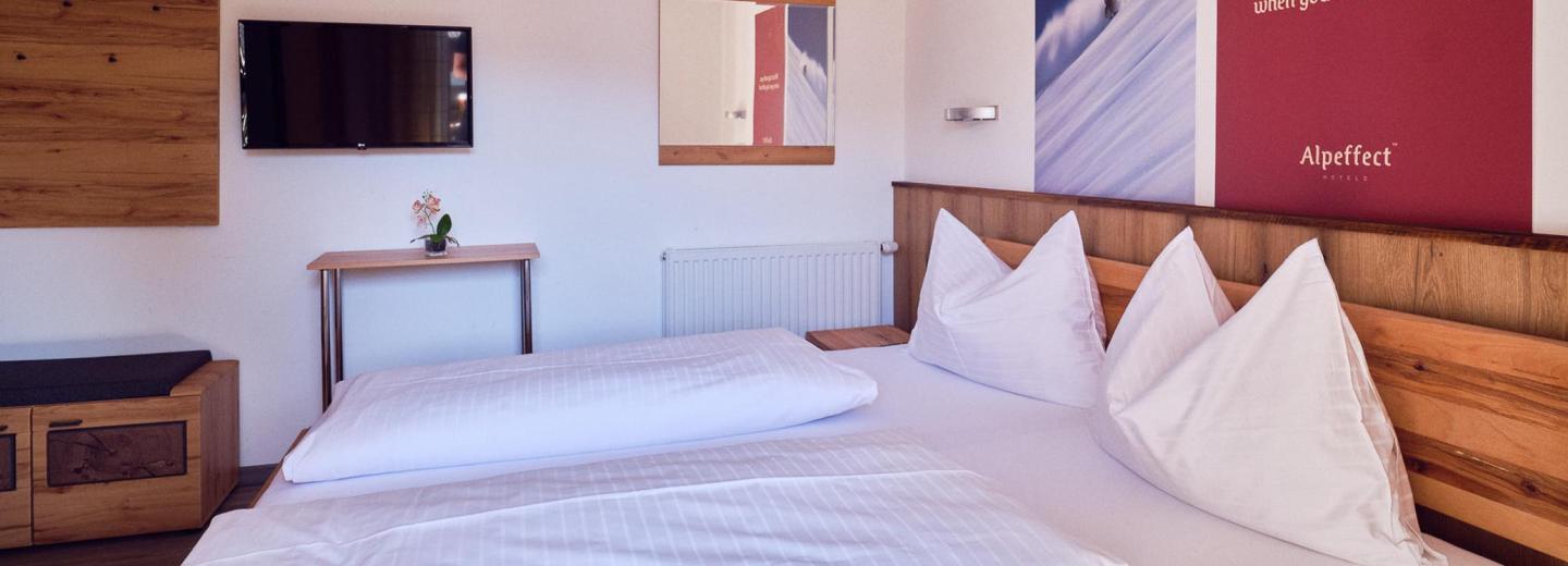 © Eurotours Szoba példa: „Standard“ kétágyas szoba (DZ)