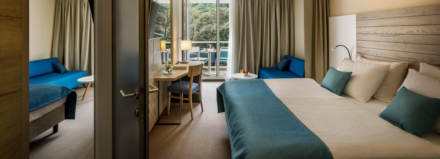 Zimmerbeispiel, Familienzimmer „Superior Balkon Parkblick“