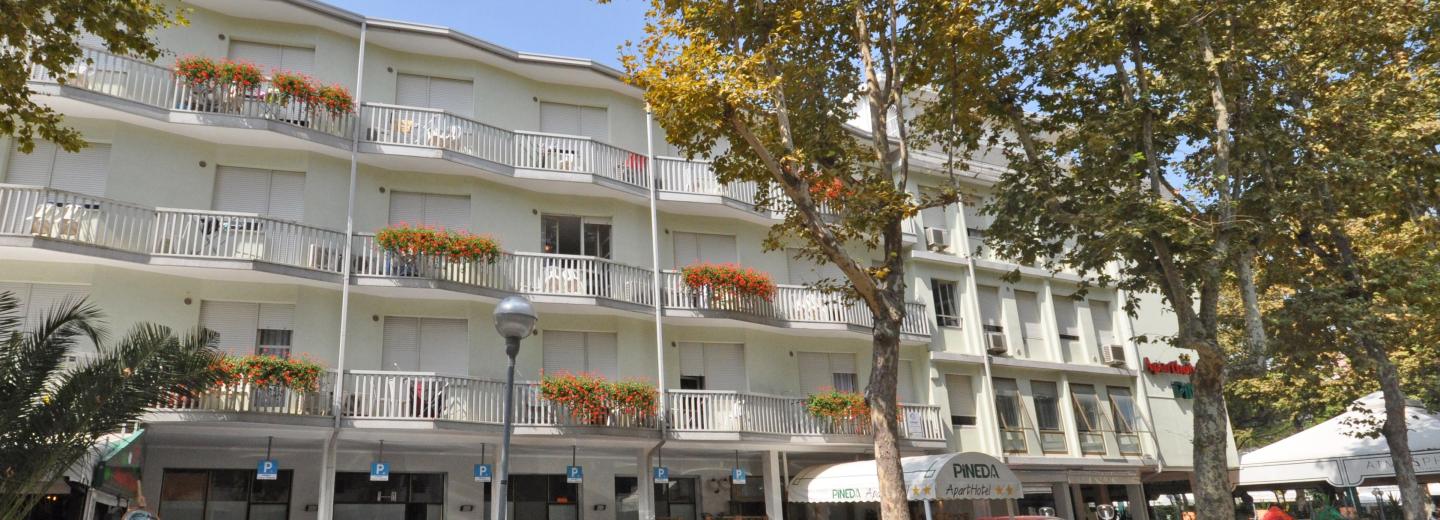 © Eurotours Aparthotel Pineda