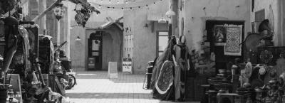 9827772/vbg229107-shopping-at-traditional-market-of-dubai-old-town_1760524642561.jpg