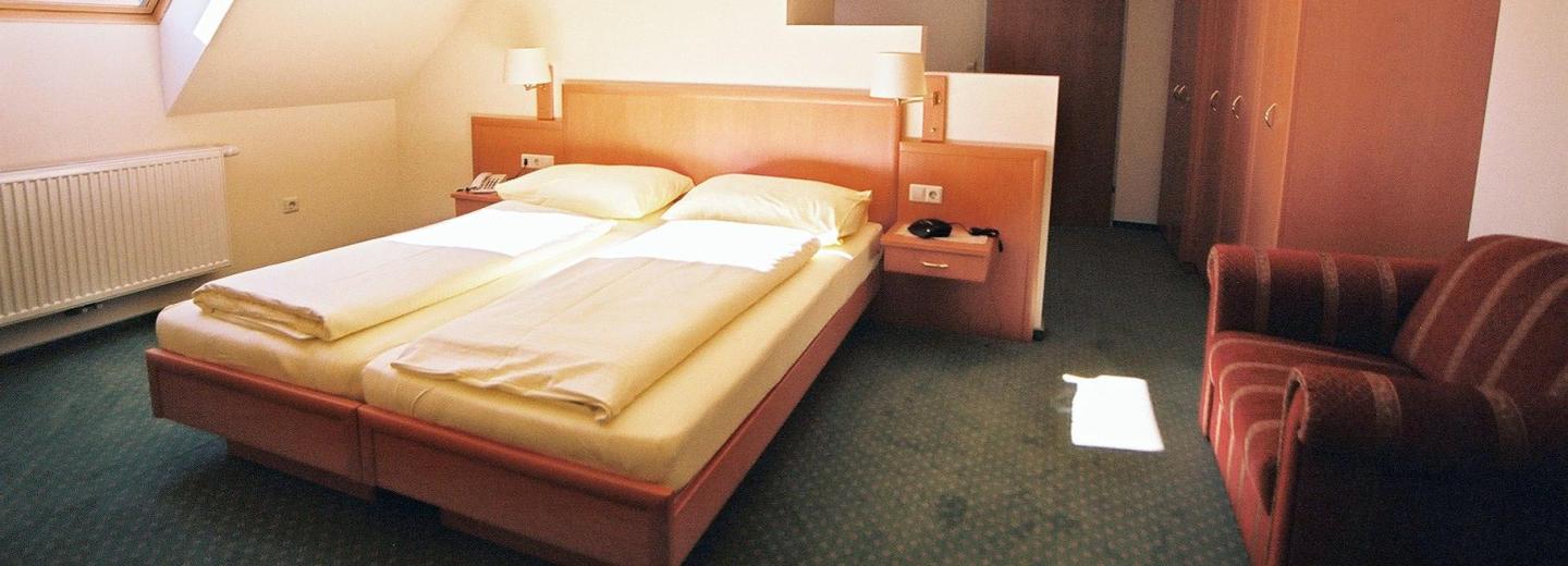 Szoba példa, kétágyas szoba (DZ) „Standard”