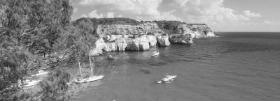 9827841/vbg31947-cala-macarella-in-menorca-an-einem-sommertag_1760621351941.jpg