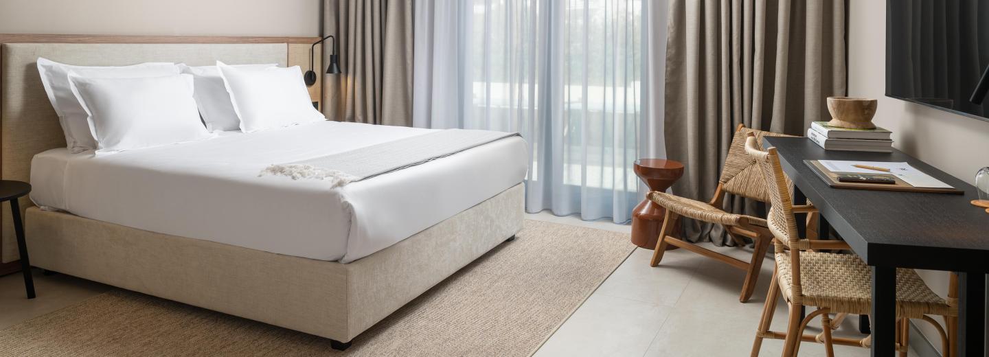 Zimmerbeispiel, Superior Familien Suite Terrasse Parkseite