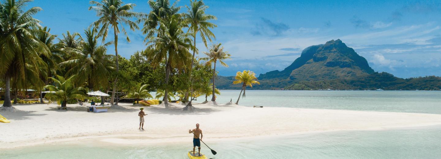 Mesés déli-tengeri fürdőzés és hajóút