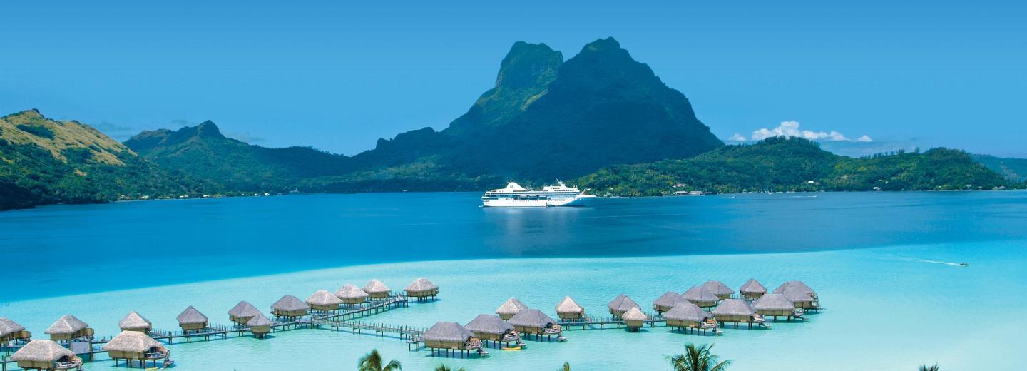 Mesés déli-tengeri fürdőzés és hajóút