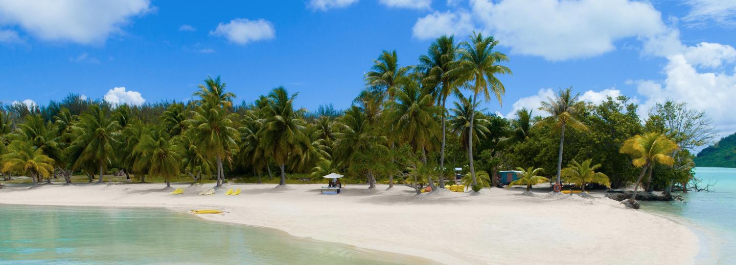 Mesés déli-tengeri fürdőzés és hajóút